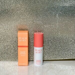 5 for $25 item 🌺 Mini Travel Size Peach & Lily Glass Skin Moisturizer